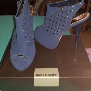 Navy blue suede booties